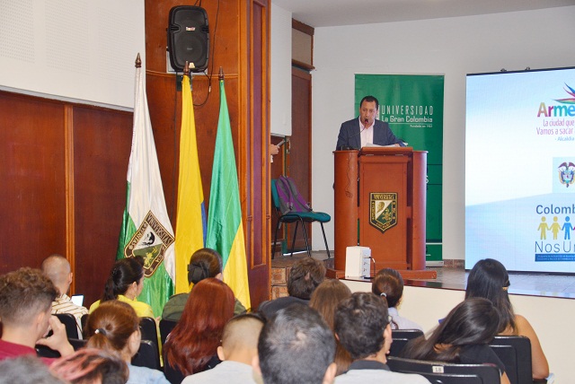 CESAR ALCALDE EN FORO REGIONAL DE MIGRACIONES 1